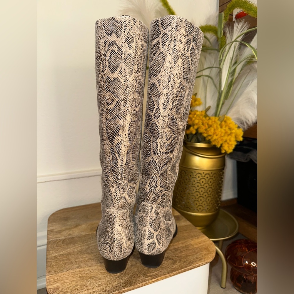 Zara Beige Snakeskin Knee-High Boots - Picture 4 of 7